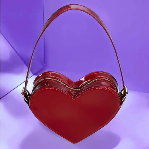 Lightweight, Business Casual Minimalist heart purse - Picture 5 of 6